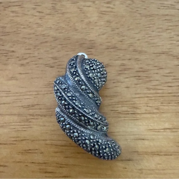 Elegant Vintage 925 Sterling Silver clip on earrings Marcasite - Picture 4 of 5